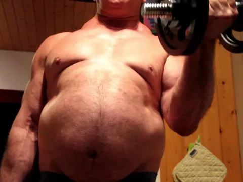 Gaybear Hotgay musclebear Muscledad Bodybuilder gaydaddy